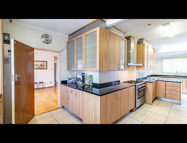 4 BEDROOM HOUSE FOR SALE IN MONDEOR